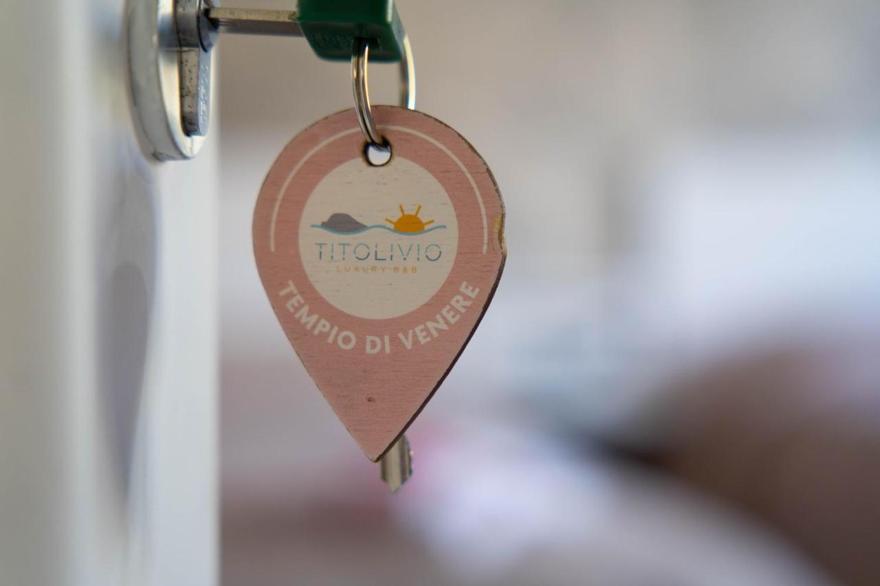 Villa Tito Livio Starguest ปอซซุออลี ภายนอก รูปภาพ
