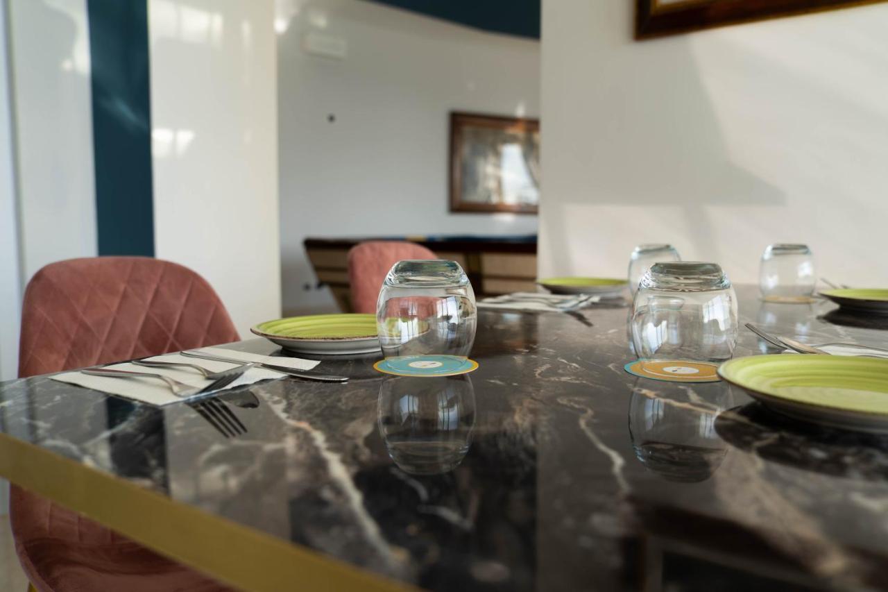 Villa Tito Livio Starguest ปอซซุออลี ภายนอก รูปภาพ